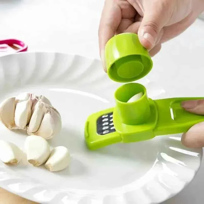 Mini Garlic Grinder - Creative Manual Garlic Press for Effortless Mashing in Your Kitchen