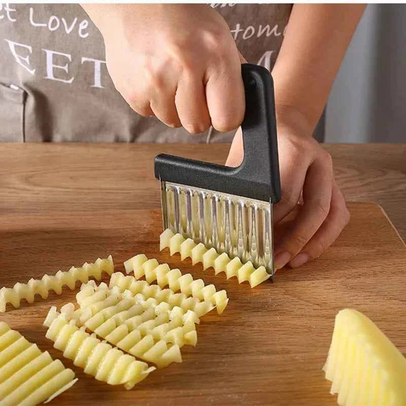 Stainless Steel Potato Chip Slicer - Crinkle Wavy Slicer Knife for Dough, Vegetables, Fruits, and French Fries